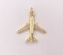 Cargar imagen en el visor de la galería, Airplane Charms in CZ Pave 18K Gold Plated Over Copper 10 PCS
