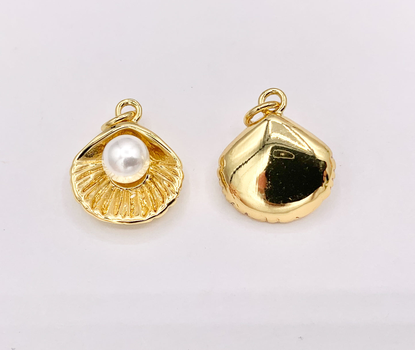 Pearl in Shell Shape Summer Sealife Pendant in Real Gold 18K Plated Over Brass 10 PCS