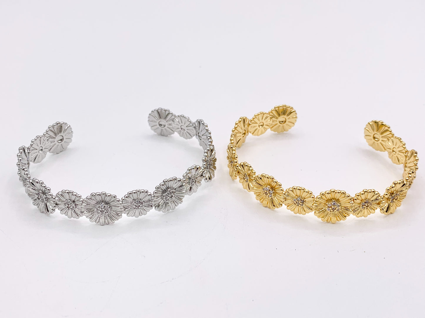 Beautiful Daisy Flower Summer Bracelet Cuffs in Real Gold/Platinum 18K Plated CZ Pave Copper 2 PCS