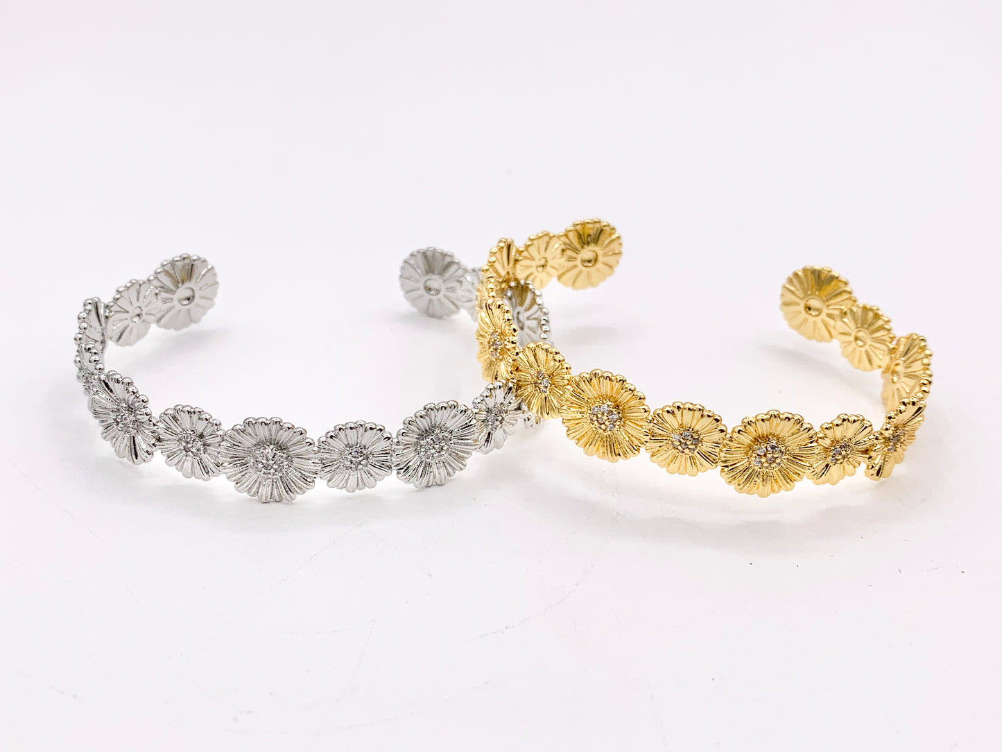 Beautiful Daisy Flower Summer Bracelet Cuffs in Real Gold/Platinum 18K Plated CZ Pave Copper 2 PCS