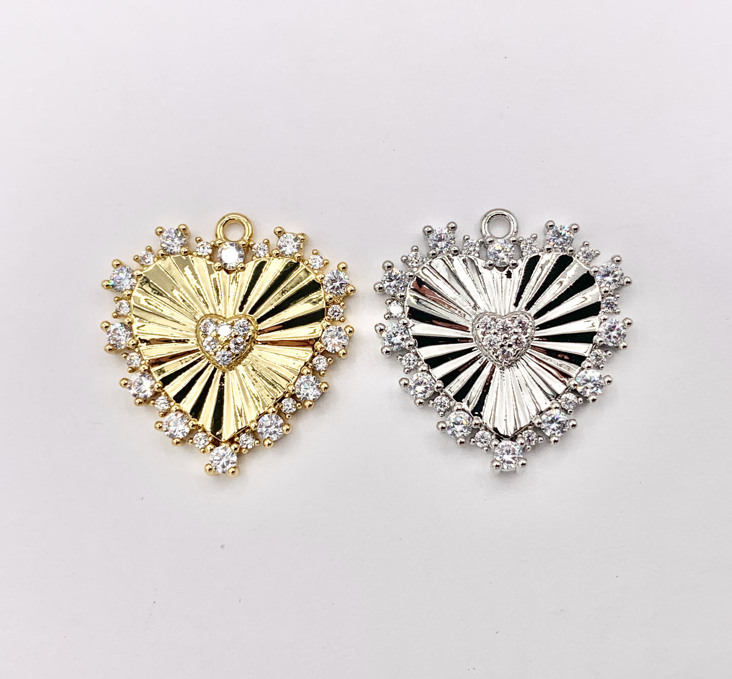 Cute Luxury CZ Heart Charms Real 18K Gold/Platinum Plated Micro CZ Pave Rhinestone Heart Pendant Over Brass 6 PCS