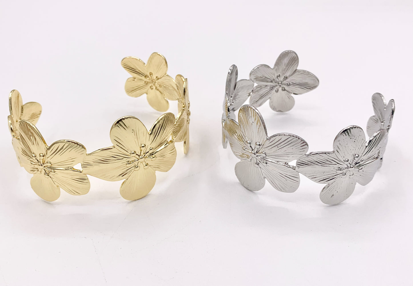 Beautiful Large Thick Flower Summer Bracelet Cuffs in Real Gold/Platinum 18K Plated Copper
