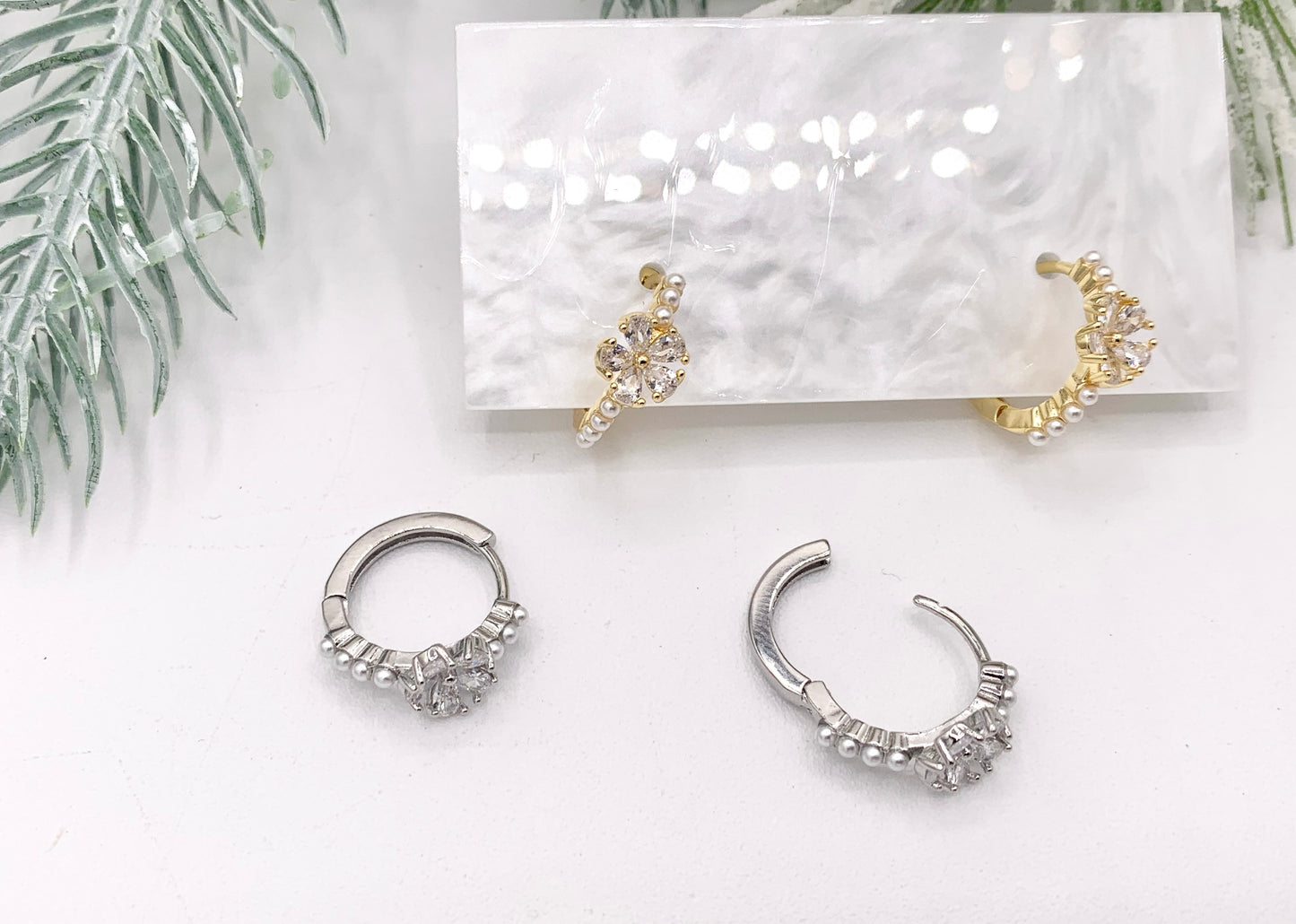 Beautiful Rhinestone Flower CZ Pave Daisy Earring Huggies With Pearls in Gold/Platinum 18K Plating over Copper 5PAIRS