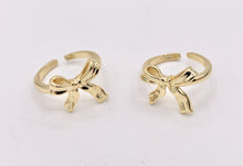 Cargar imagen en el visor de la galería, Beautiful Plain Bow Tie Adjustable Ring in Real Gold 18K Plated 5 PCS
