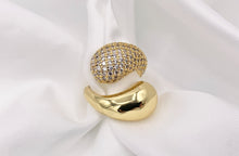 Cargar imagen en el visor de la galería, Simple Chunky Teardrop Bypass Ring in CZ Pave 18K Gold Plated Brass 4 PCS
