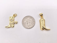 Cargar imagen en el visor de la galería, Western Cowboy Boots Texas Ranch One Sided Pendant Charms in CZ Pave 18K Gold Plated Copper 10 PCS
