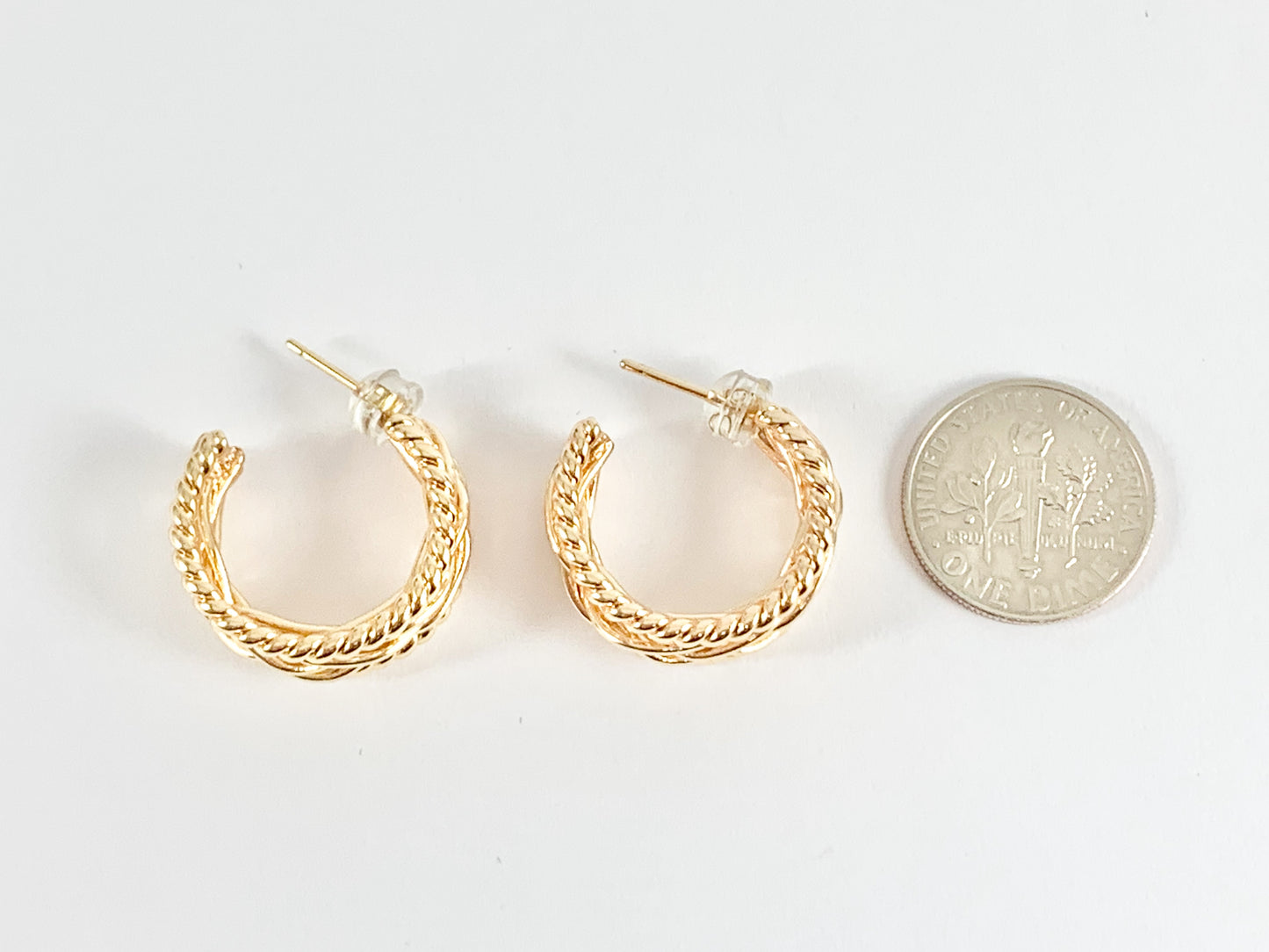 Aretes de aros retorcidos delicadamente trenzados en cobre chapado en oro de 18 quilates, 3 pares