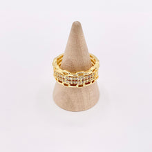 Cargar imagen en el visor de la galería, Vibrantes anillos de eslabones baguette cuádruples con pavé de circonita cúbica en oro de 18 quilates o cobre chapado en plata, 4 piezas
