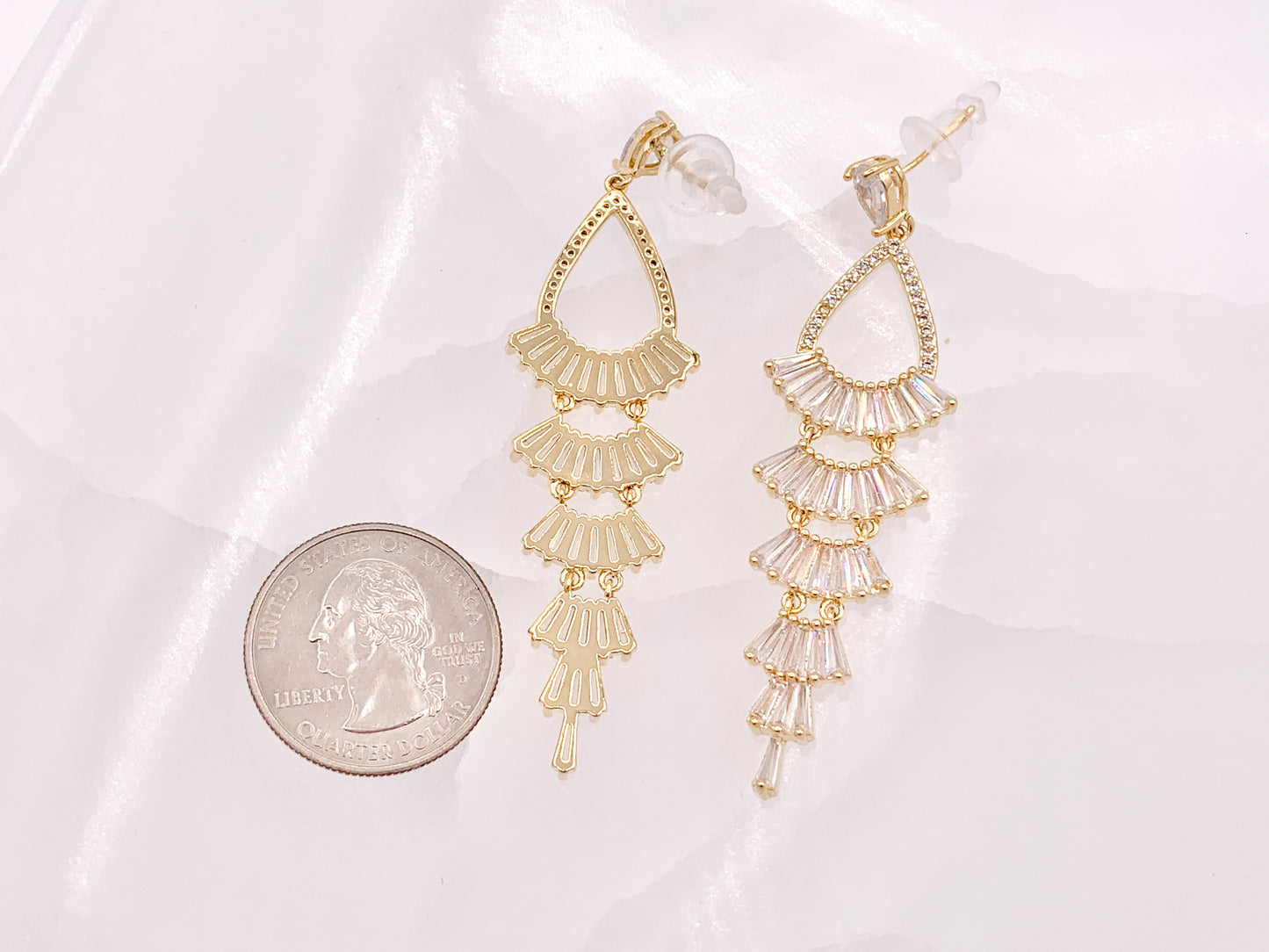 Lovely Chandelier Rhinestone Earrings in 18K Gold or Silver Plated over Copper 1 pair