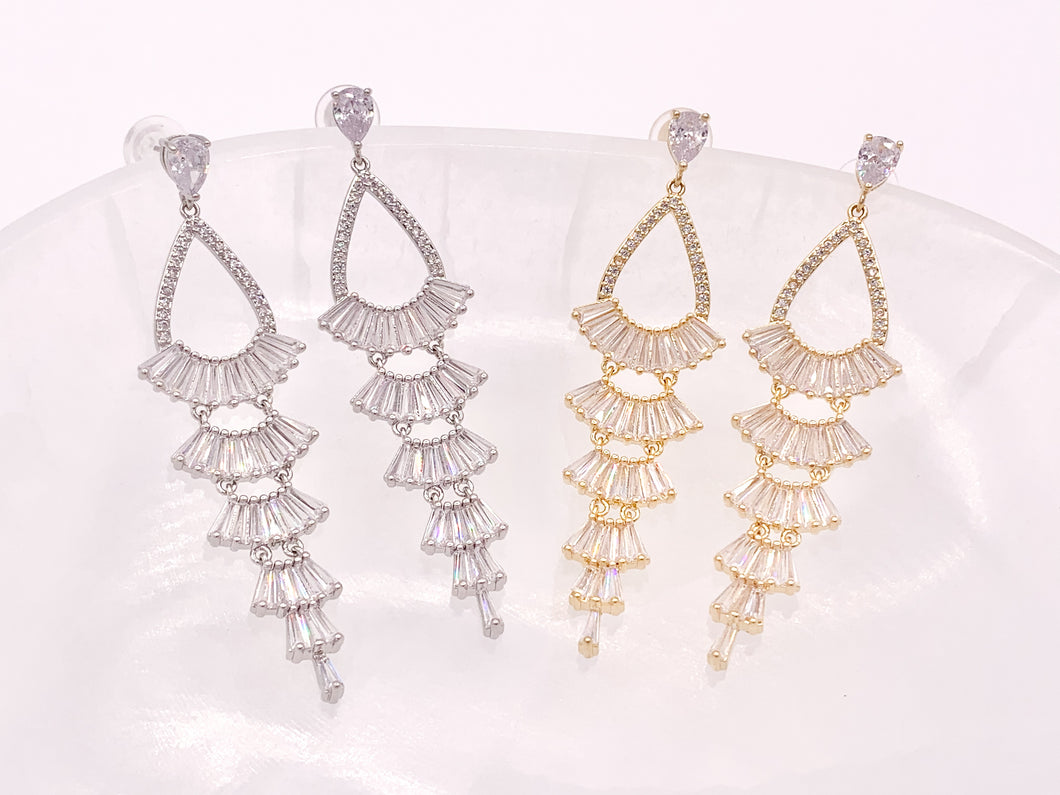 Preciosos aretes de diamantes de imitación tipo candelabro en oro de 18 quilates o chapado en plata sobre cobre, 1 par