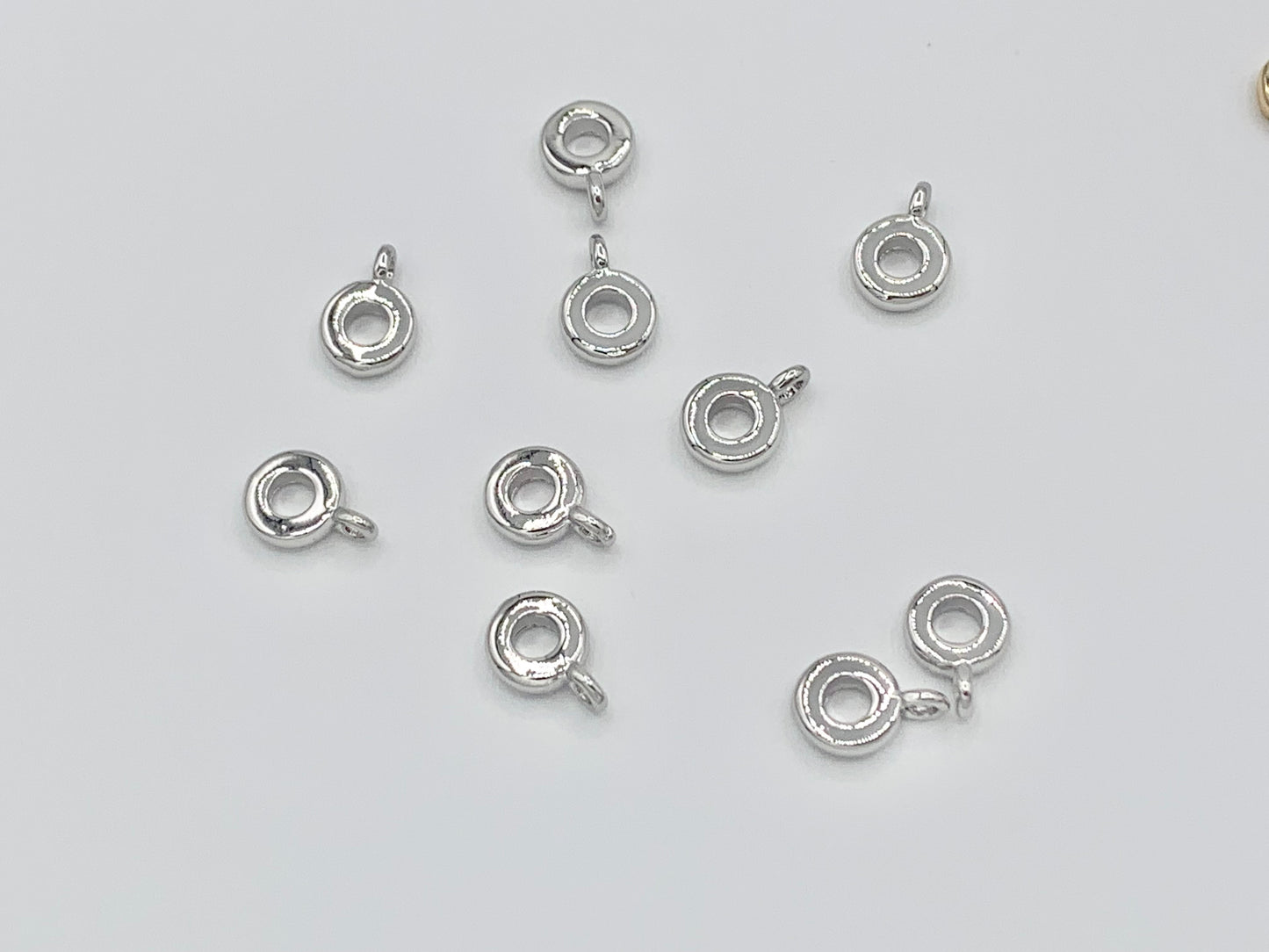 Circle Charm Findings Beading Supplies in 18K Gold/Silver Plated Copper 50 pcs