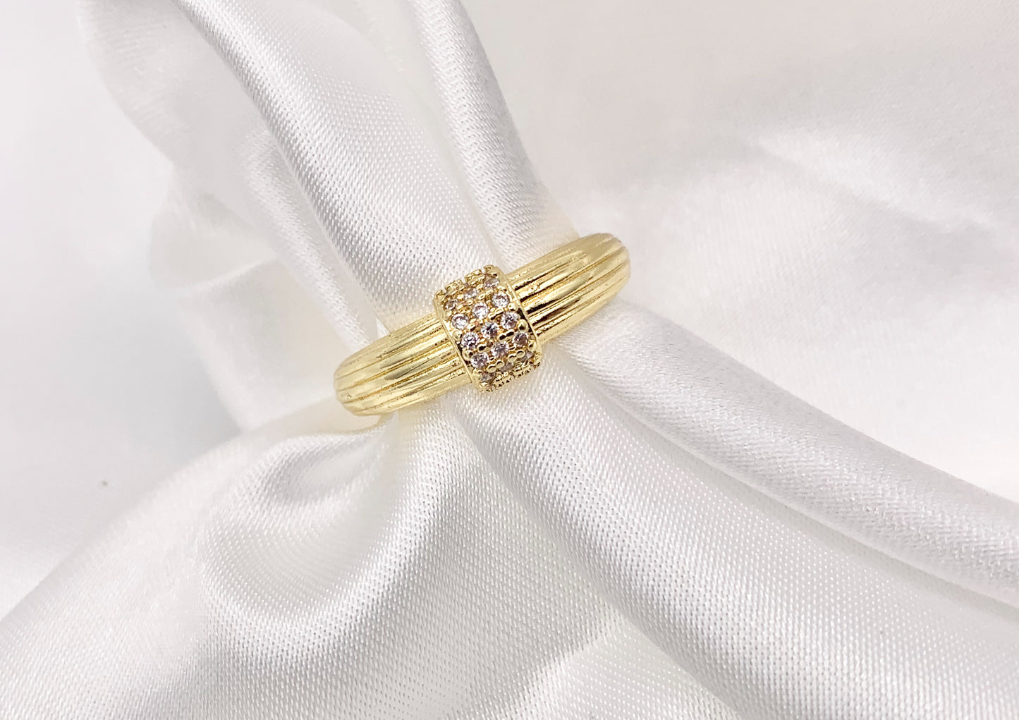 Crescent Signet Ring in Cubic Zirconia Rhinestone Adjustable Signet Rings in 18K Gold Plated Copper 5 pcs