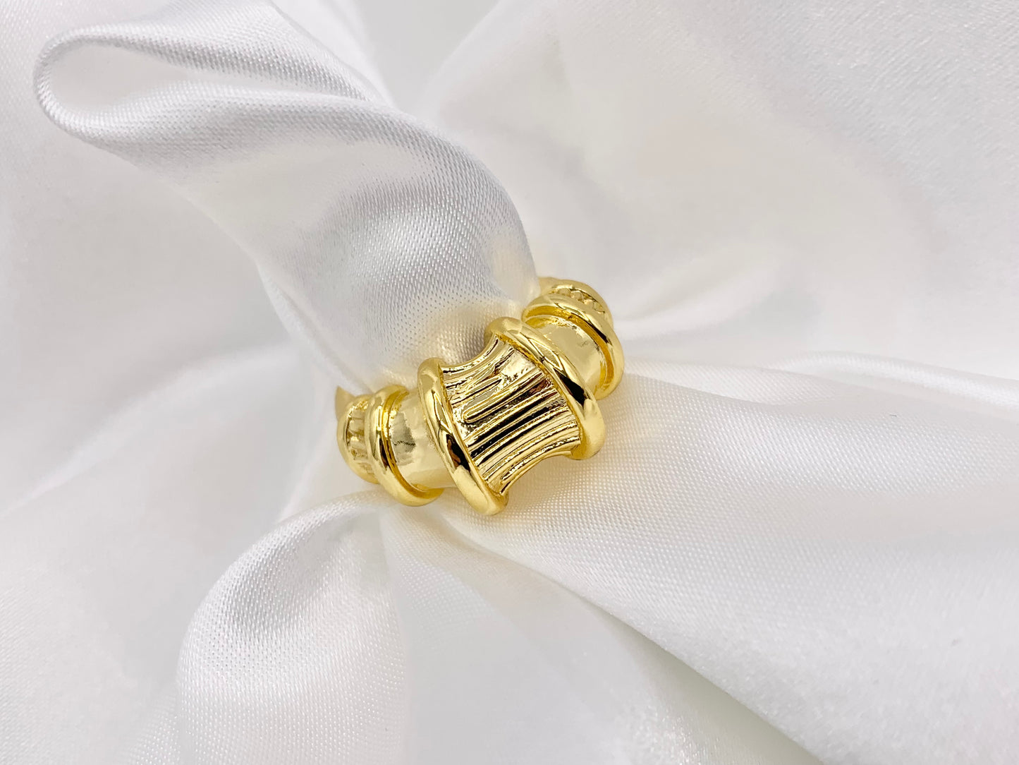 Large Statement Croissant Ring in 18K Gold Plated Copper 4pcs