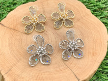 Cargar imagen en el visor de la galería, Pendientes grandes y hermosos con circonita cúbica y flor de cristal, chapado en oro o plata de 18 quilates sobre cobre, 2 pares
