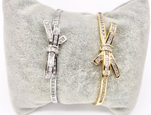 Cargar imagen en el visor de la galería, Bowtie Simple Minimal CZ Pave Bow Tie Rhinestone Bracelet Cuffs in Real Gold/Platinum 18K Plated Copper 1 pc
