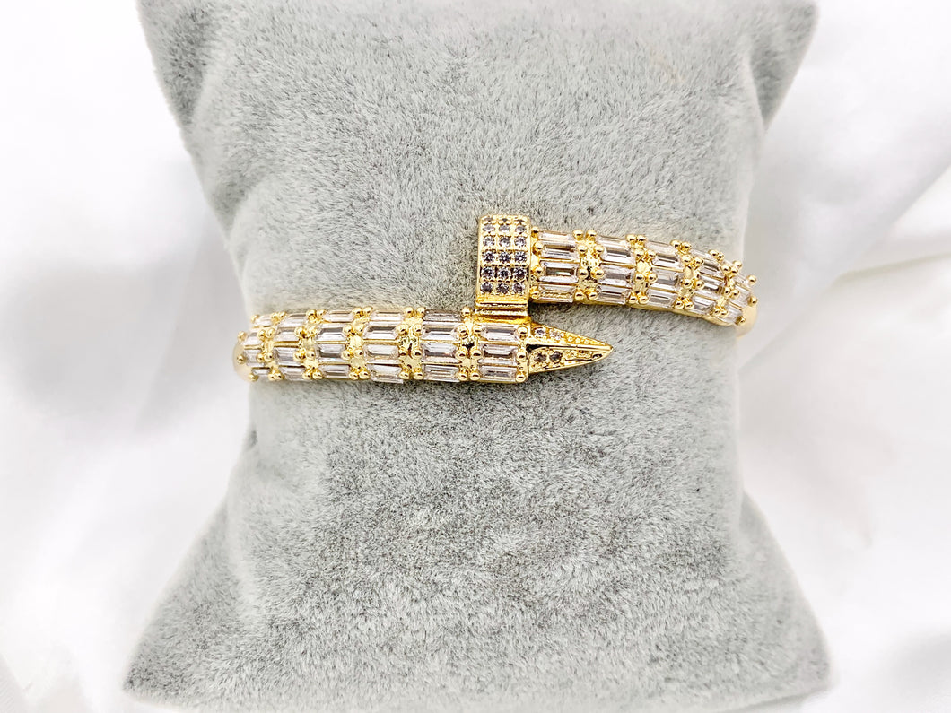 Beautiful Bypass Nail Spike Bracelets in Real Gold 18K Plated Copper Fancy Push Open Snap Bracelets 1 pc