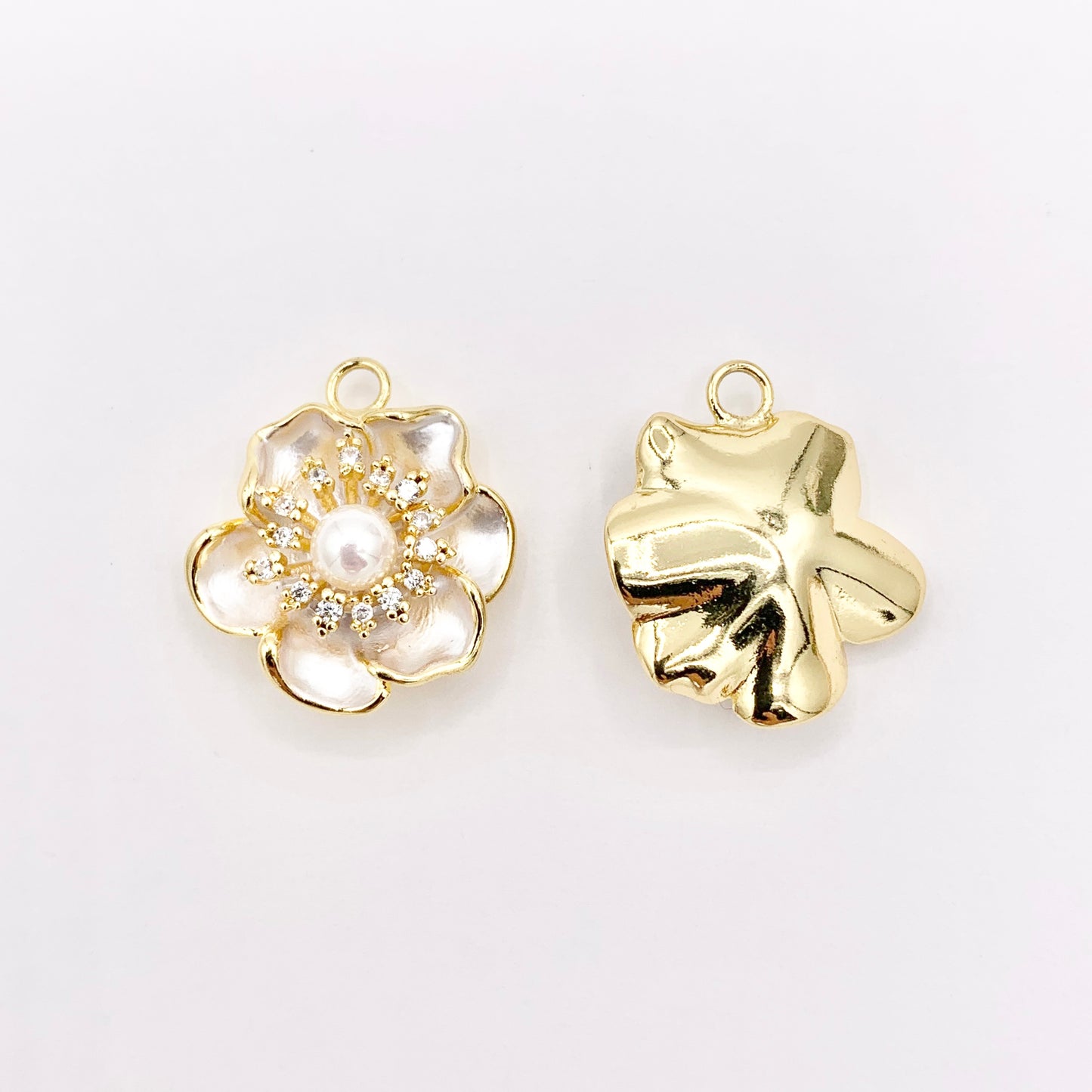 Pretty Pearl Cubic Zirconia Flower Pendant Charms in Real Gold 18K Plated Over Copper 6pcs
