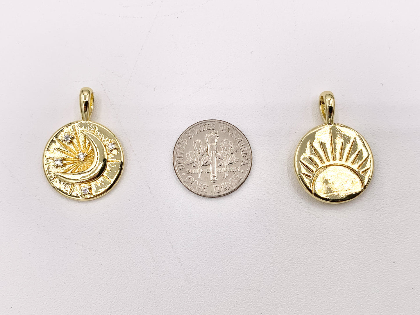 Double Sided Moon Sun Coin Pendant in 18K Gold plated Copper 8pcs