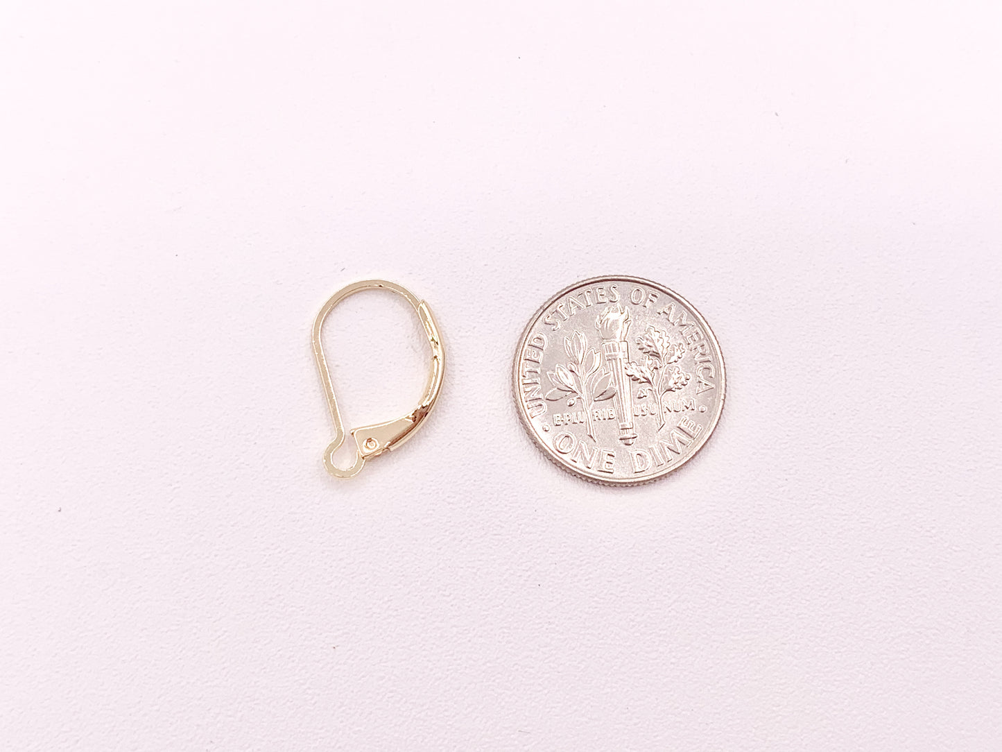 Respaldos de palanca de aretes de cobre chapados en oro real o plata de 18 quilates con componente de bucle de apertura 50 piezas