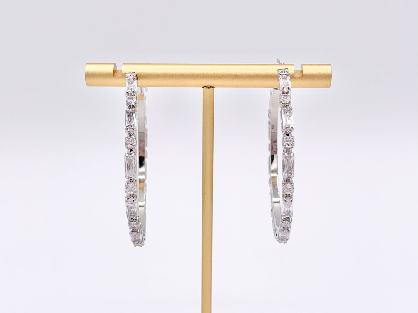 Pendientes de aro con diamantes de imitación baguette con pavé de circonita cúbica grandes en oro de 18 quilates o cobre chapado en plata, 2 pares