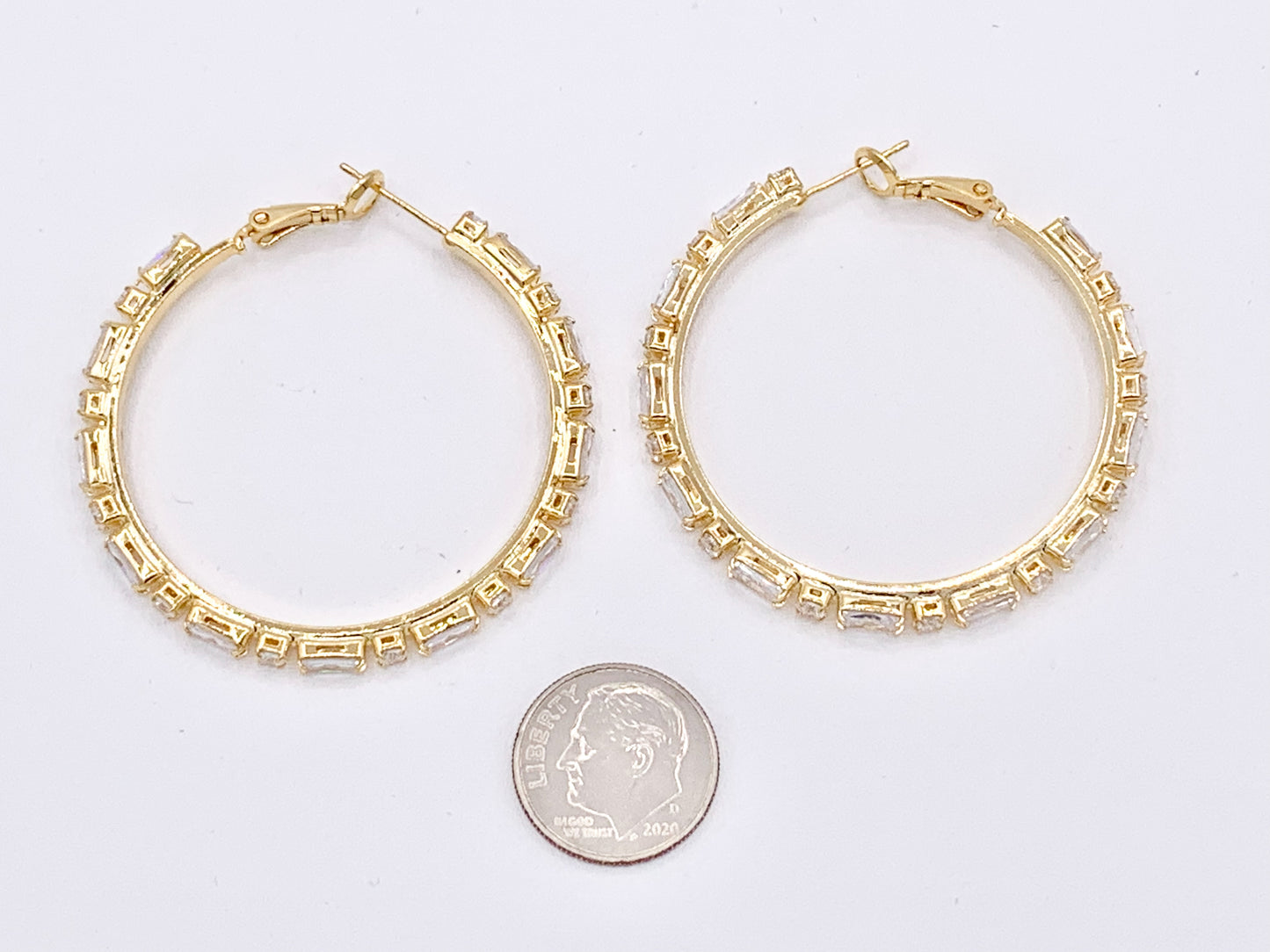 Pendientes de aro con diamantes de imitación baguette con pavé de circonita cúbica grandes en oro de 18 quilates o cobre chapado en plata, 2 pares