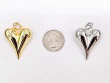 Cargar imagen en el visor de la galería, Large Puffy Heart Pendant Charms in 18K Gold or Silver Plated Copper 5 pcs
