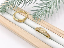 Load image into Gallery viewer, Beautiful CZ Pave Oval Link Adjustable Rings in 18K Gold Plated Copper 5pcs
