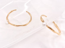 Cargar imagen en el visor de la galería, Brazalete ajustable con perlas minimalistas simples de cobre chapado en oro real de 18 quilates, 3 piezas
