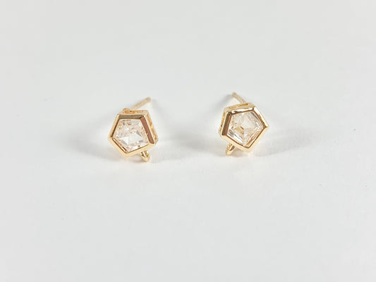 Componente de arete pavé de circonita cúbica en forma de pentágono delicado con aro en cobre chapado en oro de 18 quilates, 4 pares