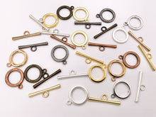 Load image into Gallery viewer, 21mm Pewter Toggles Plain Circle Clasps in Rosy Gold, Gold, Matte Gold/Silver, Silver, Bronze, Copper And Gunmetal
