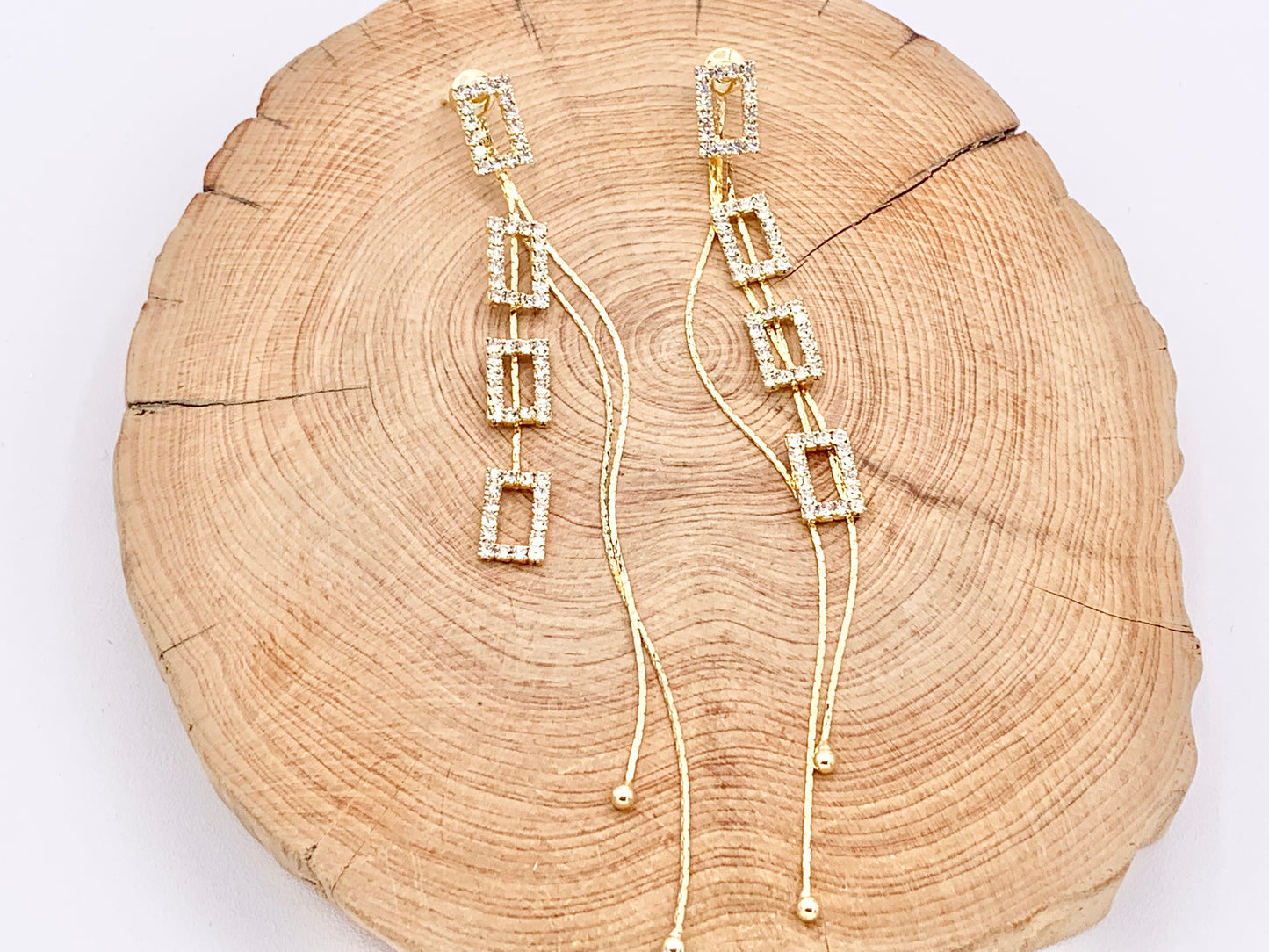 Pendientes largos y delicados con borla pavimentada de circonita rectangular en oro de 18 quilates o chapado en plata sobre cobre, 1 par