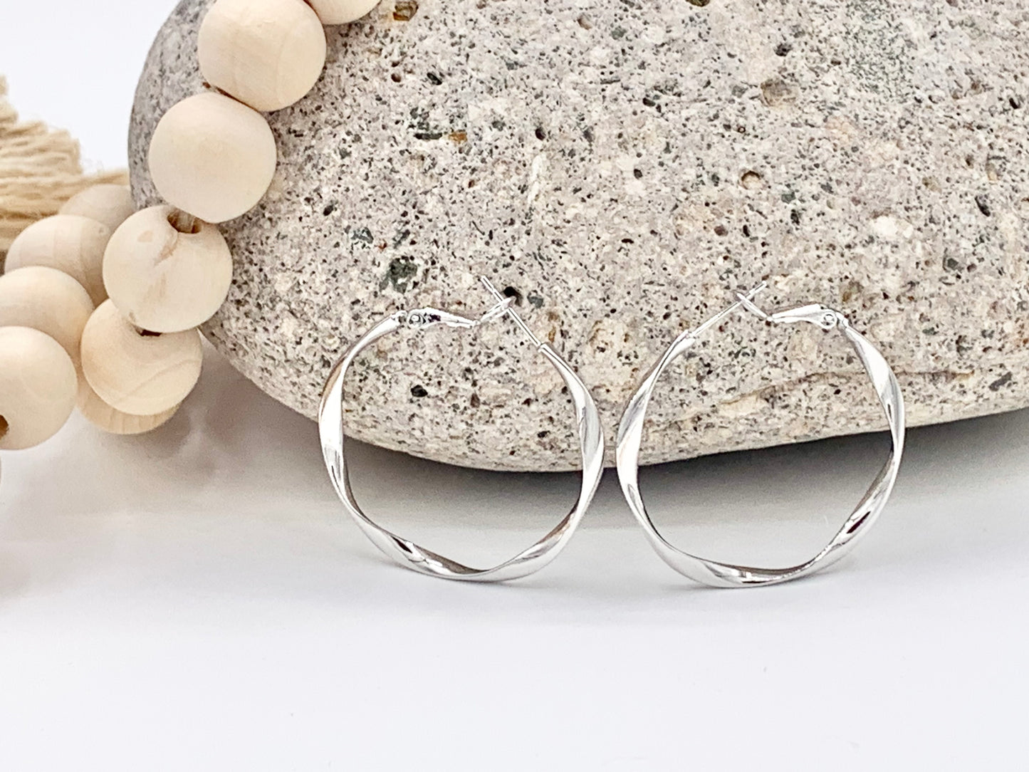 Aros de aretes con cinta ondulada de plata dorada en oro de 18 quilates o aretes de aro ondulado con cinta retorcida plateada sobre cobre 3 pares