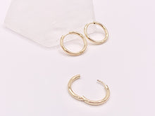 Load image into Gallery viewer, 18K Gold Plated Simple Every Day Minimalist 23mm Hoop Huggie Earring Over Copper 5 pairs
