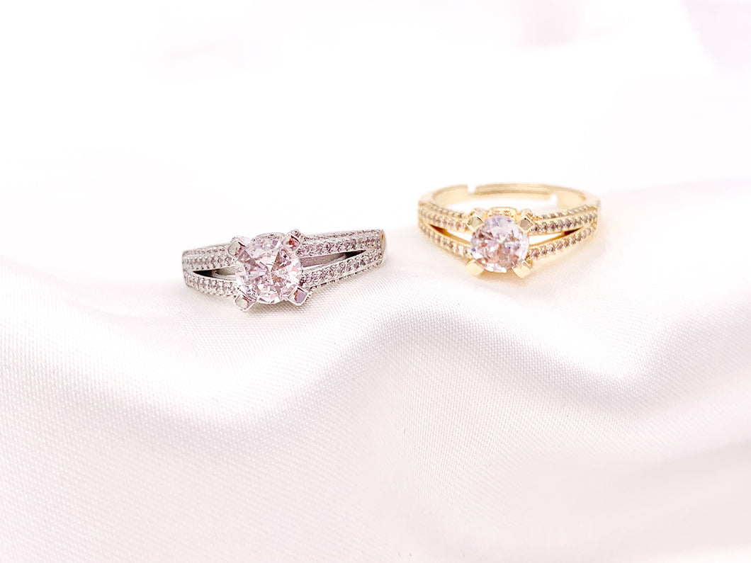 Exquisite Detailed Solitaire Round Cut Rings in Cubic Zirconia 18K Gold or Silver Plated Copper 4pcs