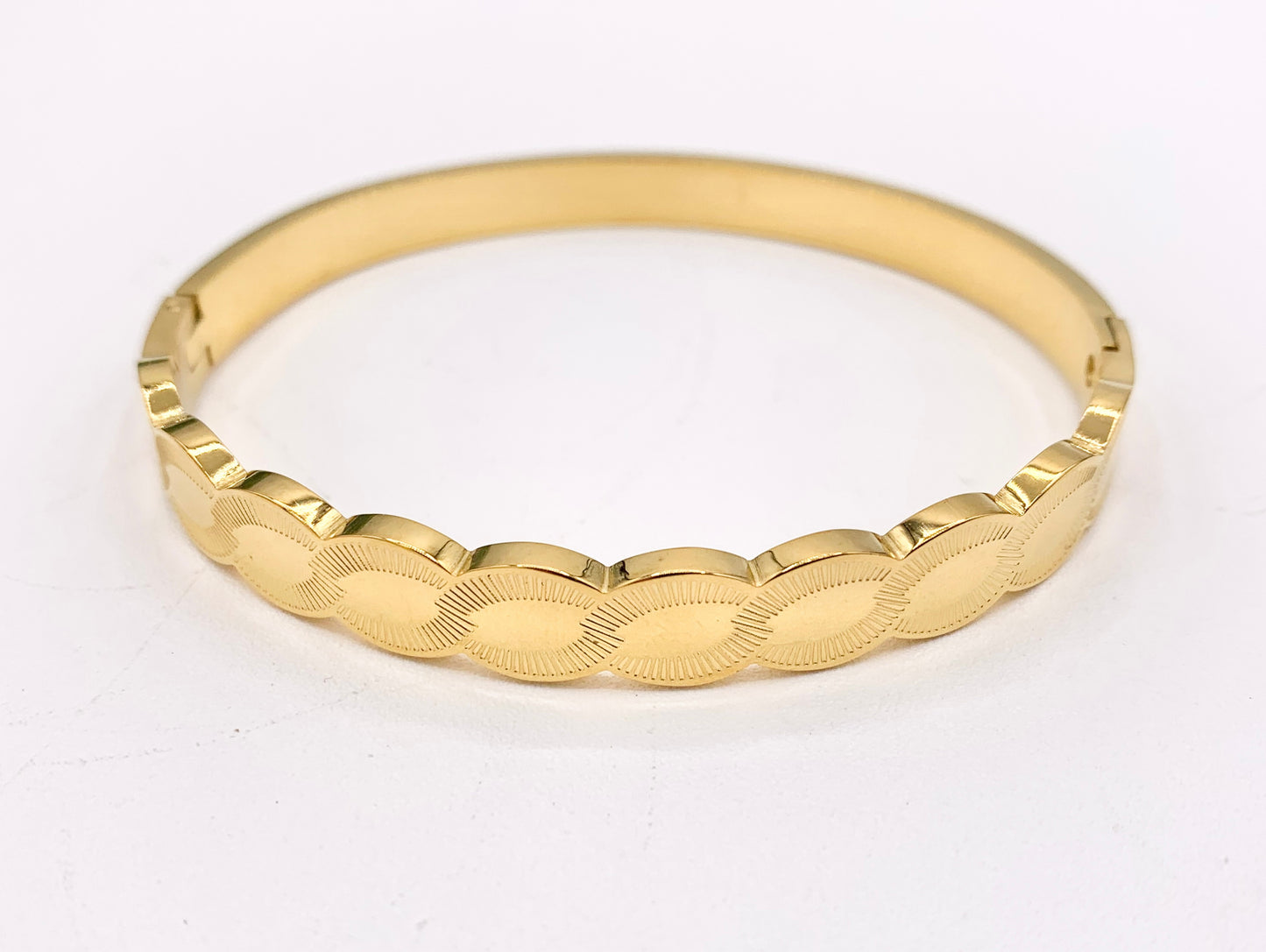 7 " Stainless Steel Bracelets Twist Plain Braided Close Bangles in 18K Gold plated Stainless Steel 2 pcs