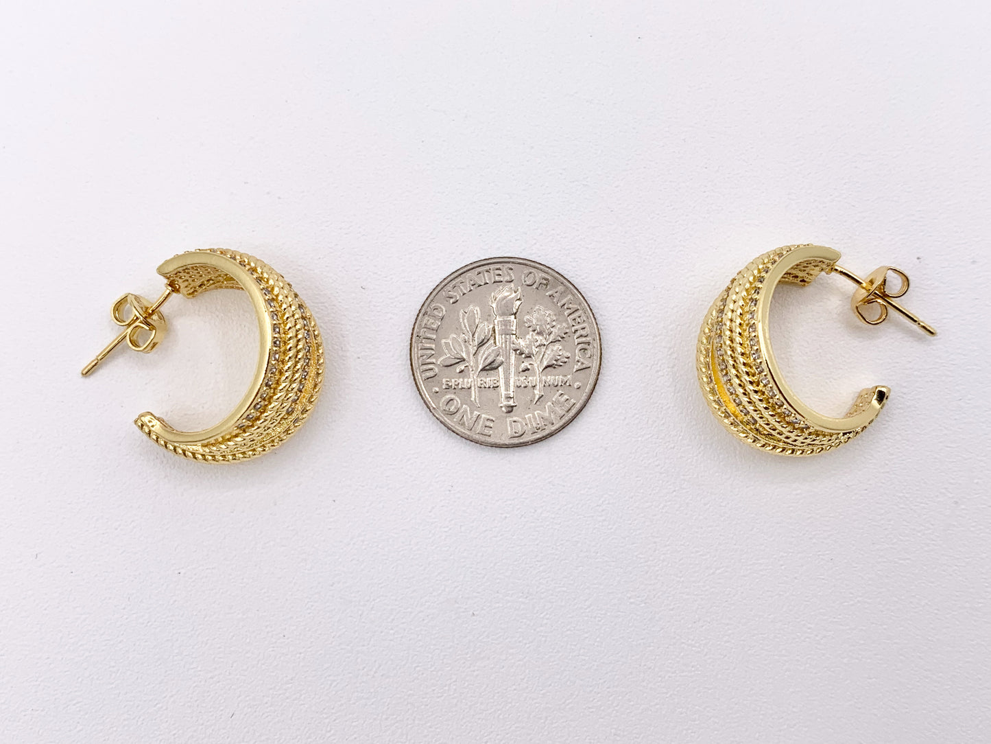 Lindos y elegantes aretes Huggies en oro de 18 quilates o cobre bañado en plata 3 pares