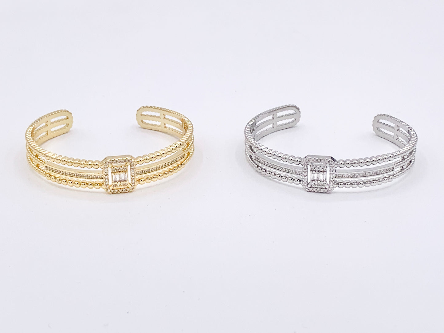 Pulsera de estilo vintage rectangular con pavé de circonita cúbica de triple capa llamativa en cobre chapado en oro o plata de 18 quilates, 1 pieza