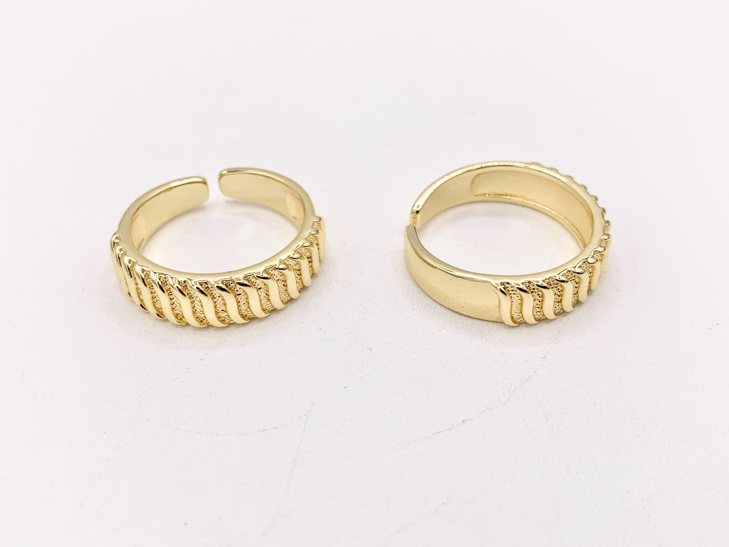 Waves Adjustable Ring Band in 18K Gold Plated Copper 6 pcs