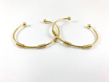 Cargar imagen en el visor de la galería, Pulsera de bola abierta ajustable minimalista simple de cobre chapado en oro real de 18 quilates Puños 3 piezas
