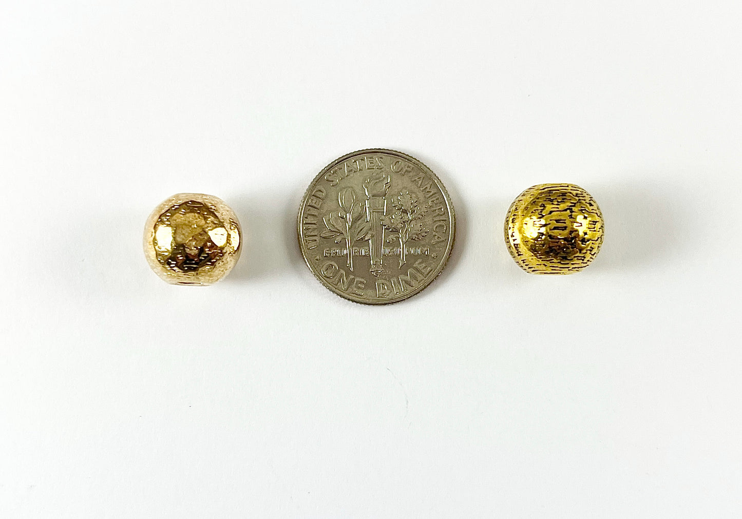 Cuenta redonda texturizada de metal con base de peltre, cuentas espaciadoras martilladas cepilladas, agujero grande, oro, plata, bronce, cobre, bronce mate