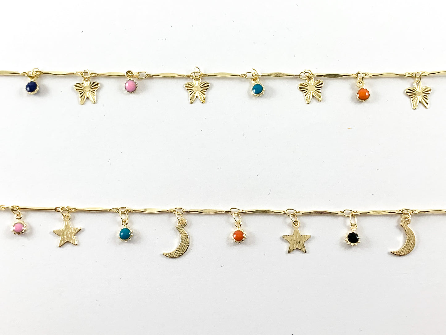 Cadena de mariposa/luna creciente/estrella colgante chapada en oro de 18 quilates con puntos esmaltados