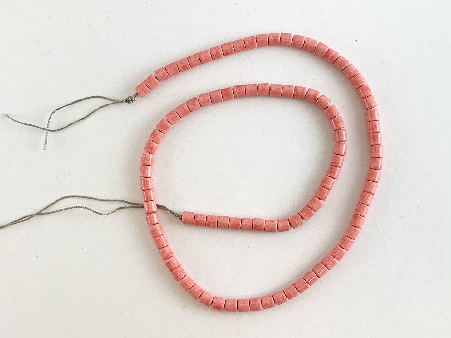 Tubo de ágata de color suave de 4 mm, cuentas lisas y brillantes alrededor de 16 "