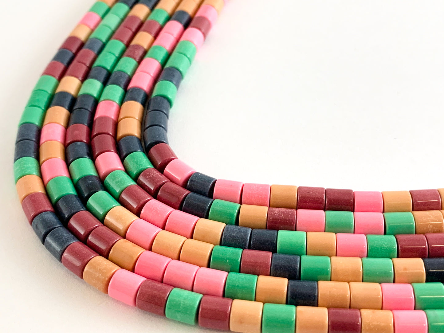 Tubo de ágata multicolor de 4 a 5 mm, cuentas lisas y brillantes, alrededor de 16 "