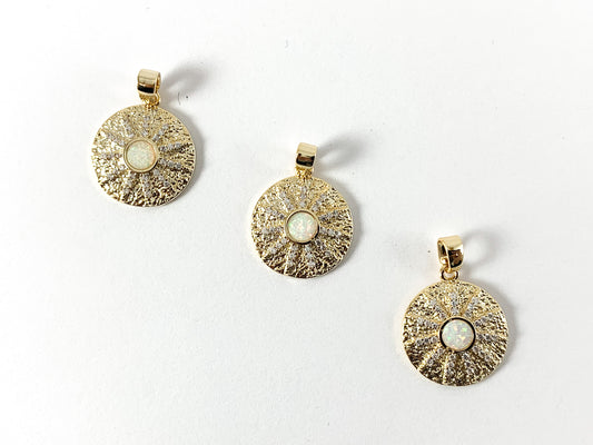 Colgante con dije de moneda pavé de circonita cúbica chapado en oro real de 18 quilates con ópalo japonés, 4 piezas