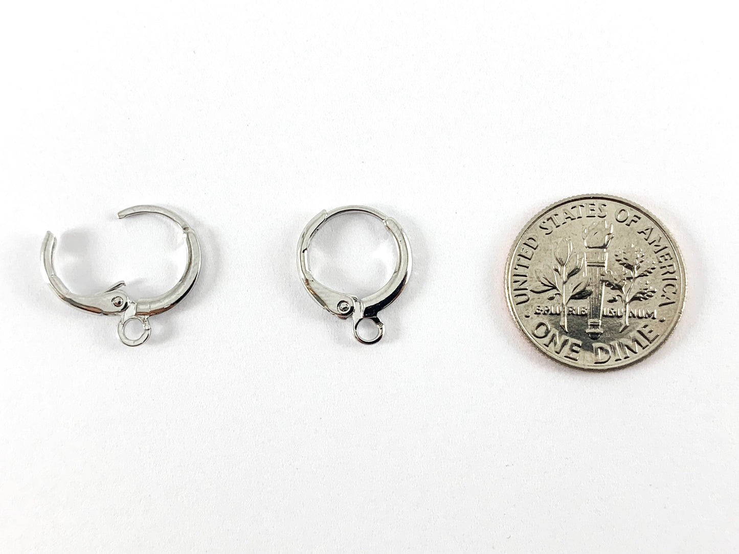 Componente Huggies de aretes lisos circulares chapados en oro real de 18 quilates, 6 pares