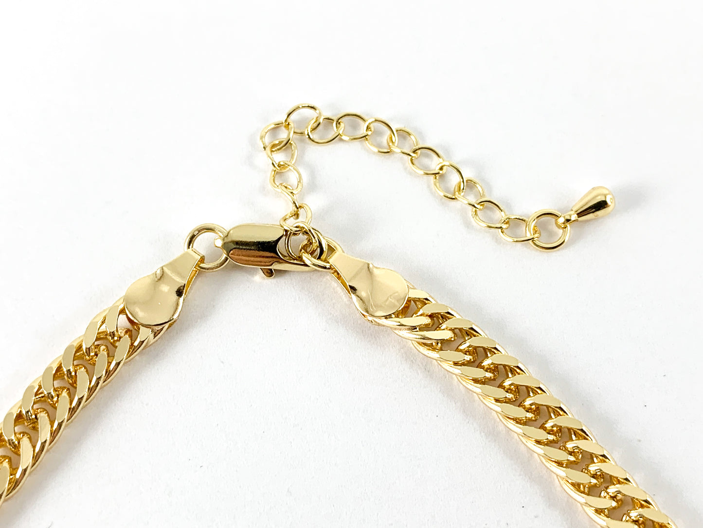 Delicado collar de gargantilla cubana simple de latón chapado en oro de 18 quilates, 5 piezas
