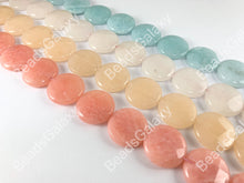 Cargar imagen en el visor de la galería, Cuentas de piedra natural plana facetadas con moneda de jade pastel teñida de 25 mm alrededor de 15&quot;
