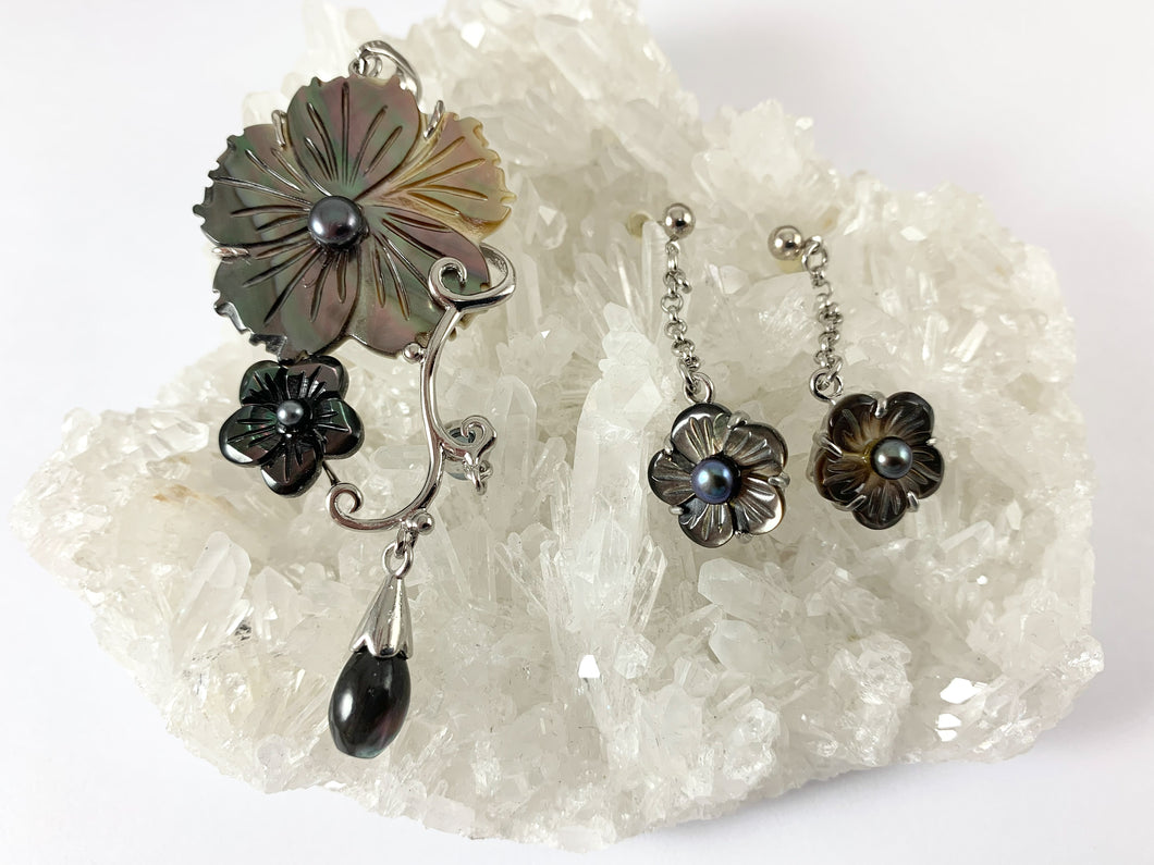 Flower Shell Pendant & Earrings with Freshwater Pearls