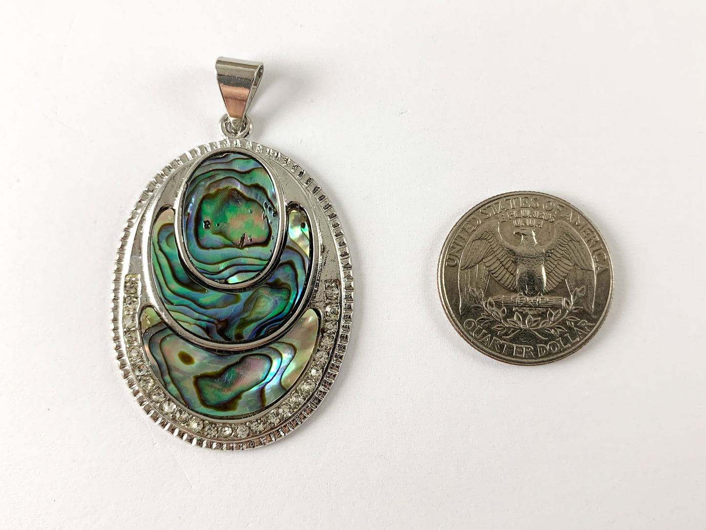 Abalone & Shell Oval Shape Silver Rhinestone Pendant White Lip/Black Lip Shell/ Yellow Trocas Shell For Jewelry Making and Craft