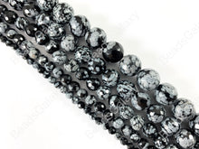 Cargar imagen en el visor de la galería, Copo de nieve obsidiana gris y negro redondo facetado cuentas de piedras preciosas naturales para pulseras de hombres y mujeres 4-12 mm disponibles alrededor de 14 &quot;-15&quot;
